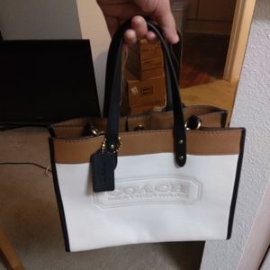 Coach Field Tote 30